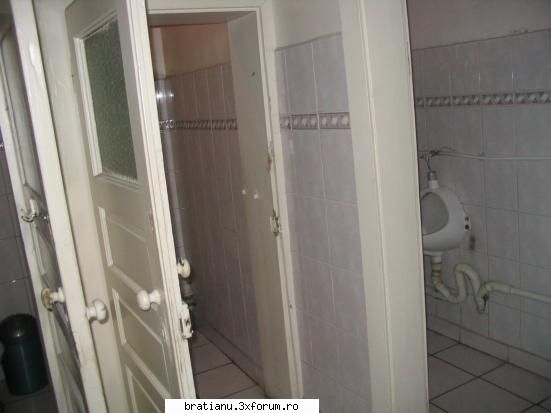 Femeile de Serviciu - da tibi, fi rau :D o poza cu wc-ul profilor - Pareri Generale